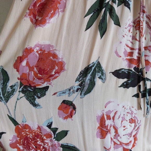 🆕🌿FLORAL MAXI DRESS🌿 - Picture 4 of 9